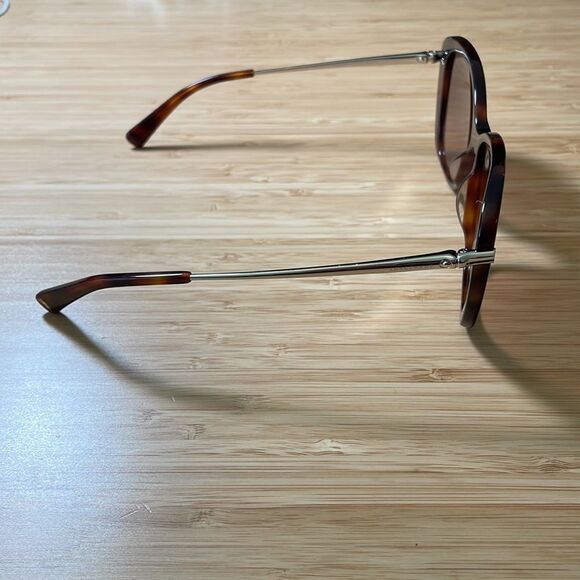 Longchamp 56mm Gradient Lens Butterfly Blonde Havana Sunglasses LO616S(MSRP$175) - Picture 6 of 9